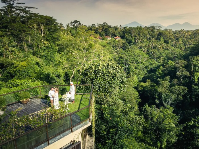 Wedding trends - Destination Weddings - Chic Vintage Brides : Chic ...